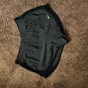 Like new Nike sport shorts
